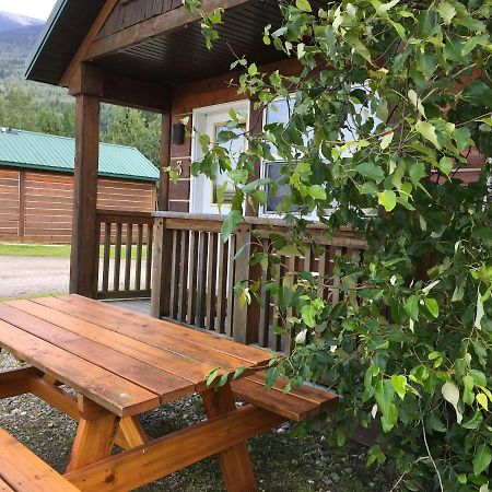 Beaver Creek Lodge And Cabins McBride Esterno foto