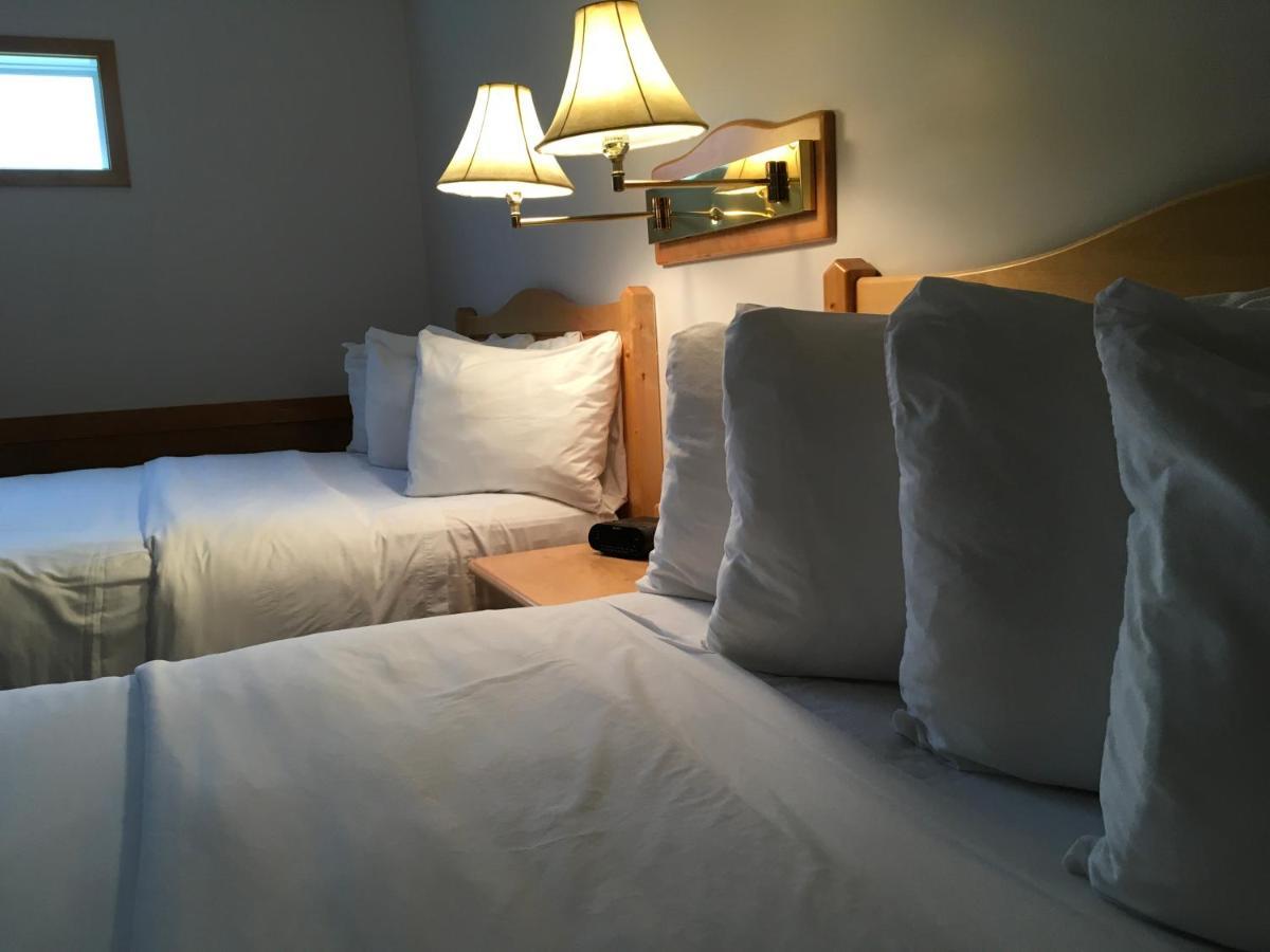 Beaver Creek Lodge And Cabins McBride Esterno foto